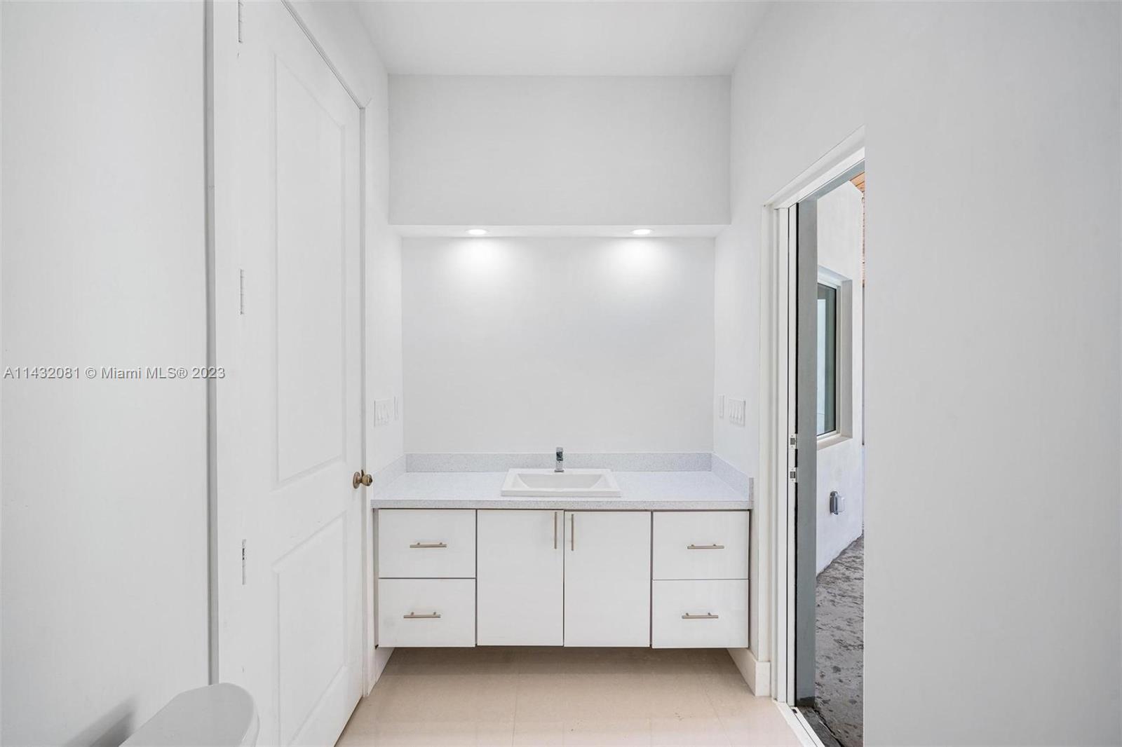 SO MIAMI GDN HEIGHTS - Residential