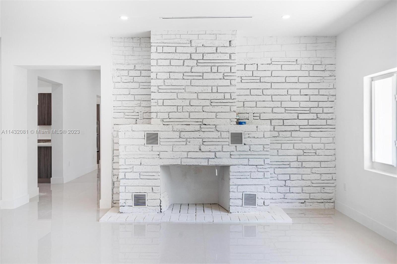 SO MIAMI GDN HEIGHTS - Residential