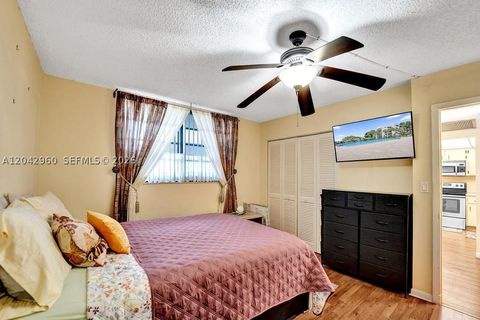 Tiny photo for 1000 Colony Point Cir #422, Pembroke Pines, FL 33026 (MLS # A12042960)