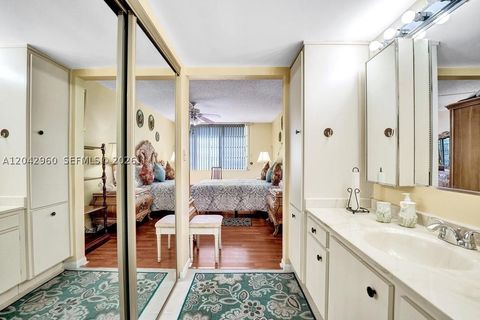 Tiny photo for 1000 Colony Point Cir #422, Pembroke Pines, FL 33026 (MLS # A12042960)