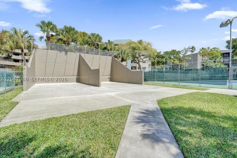 Tiny photo for 1000 Colony Point Cir #422, Pembroke Pines, FL 33026 (MLS # A12042960)