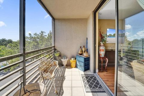 Tiny photo for 1000 Colony Point Cir #422, Pembroke Pines, FL 33026 (MLS # A12042960)