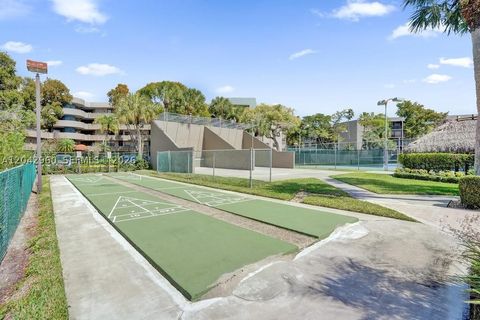 Tiny photo for 1000 Colony Point Cir #422, Pembroke Pines, FL 33026 (MLS # A12042960)