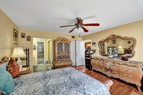Tiny photo for 1000 Colony Point Cir #422, Pembroke Pines, FL 33026 (MLS # A12042960)
