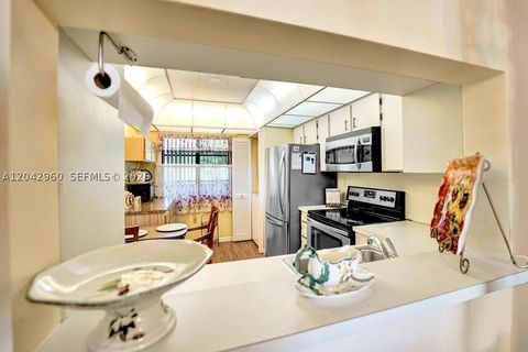 Tiny photo for 1000 Colony Point Cir #422, Pembroke Pines, FL 33026 (MLS # A12042960)