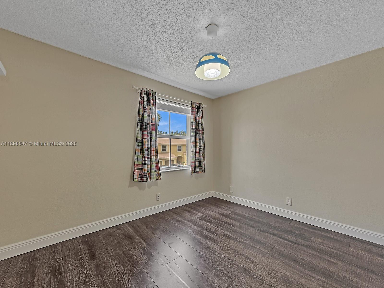 PEMBROKE SHORES - Residential Lease