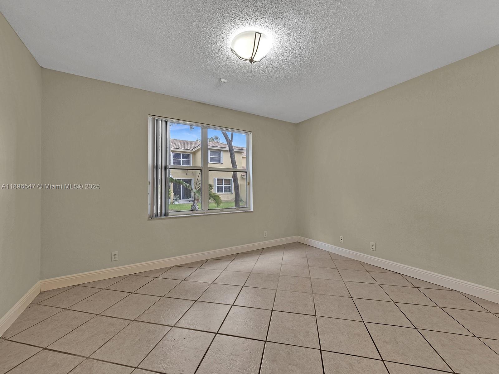 PEMBROKE SHORES - Residential Lease