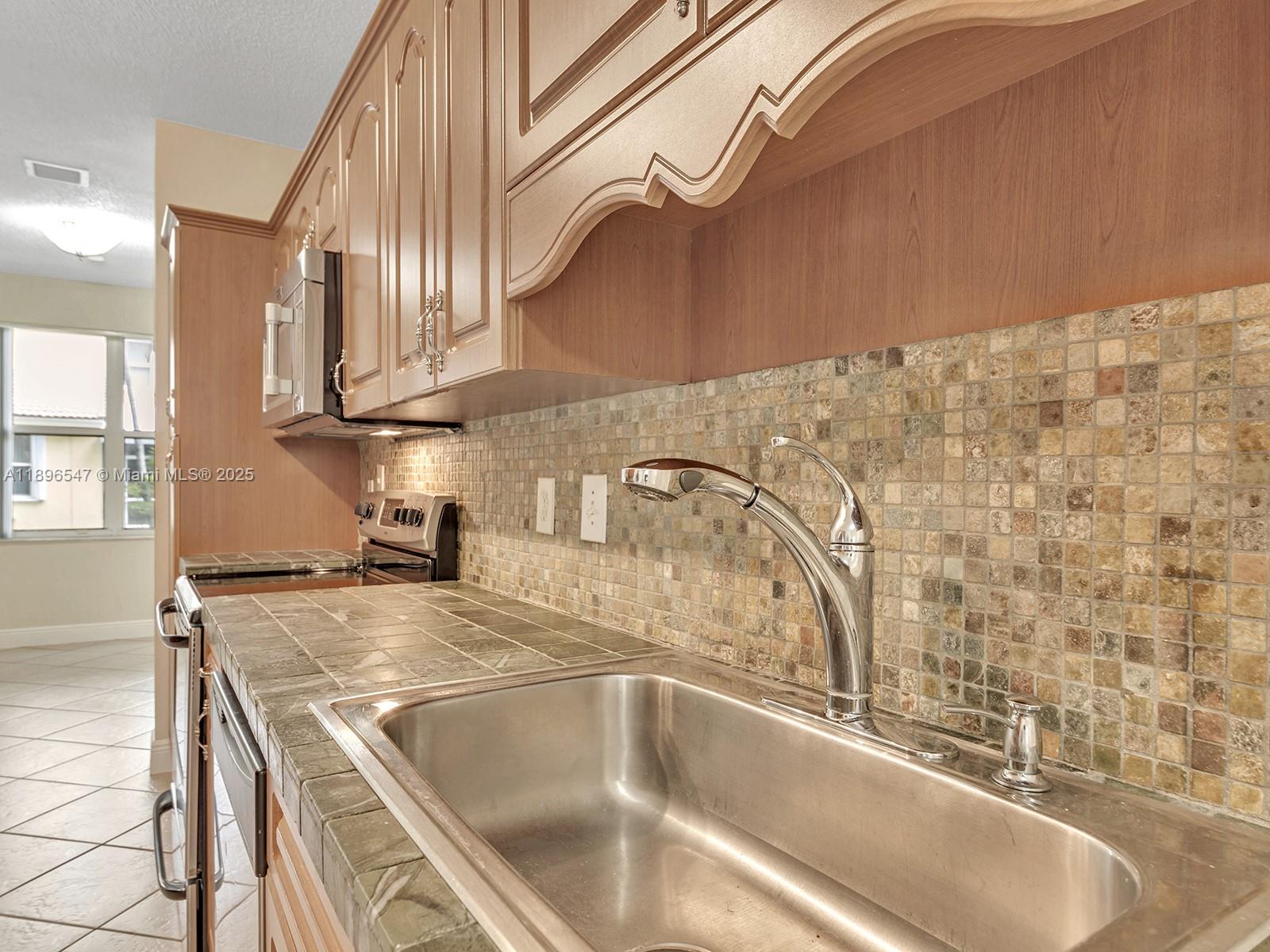 PEMBROKE SHORES - Residential Lease