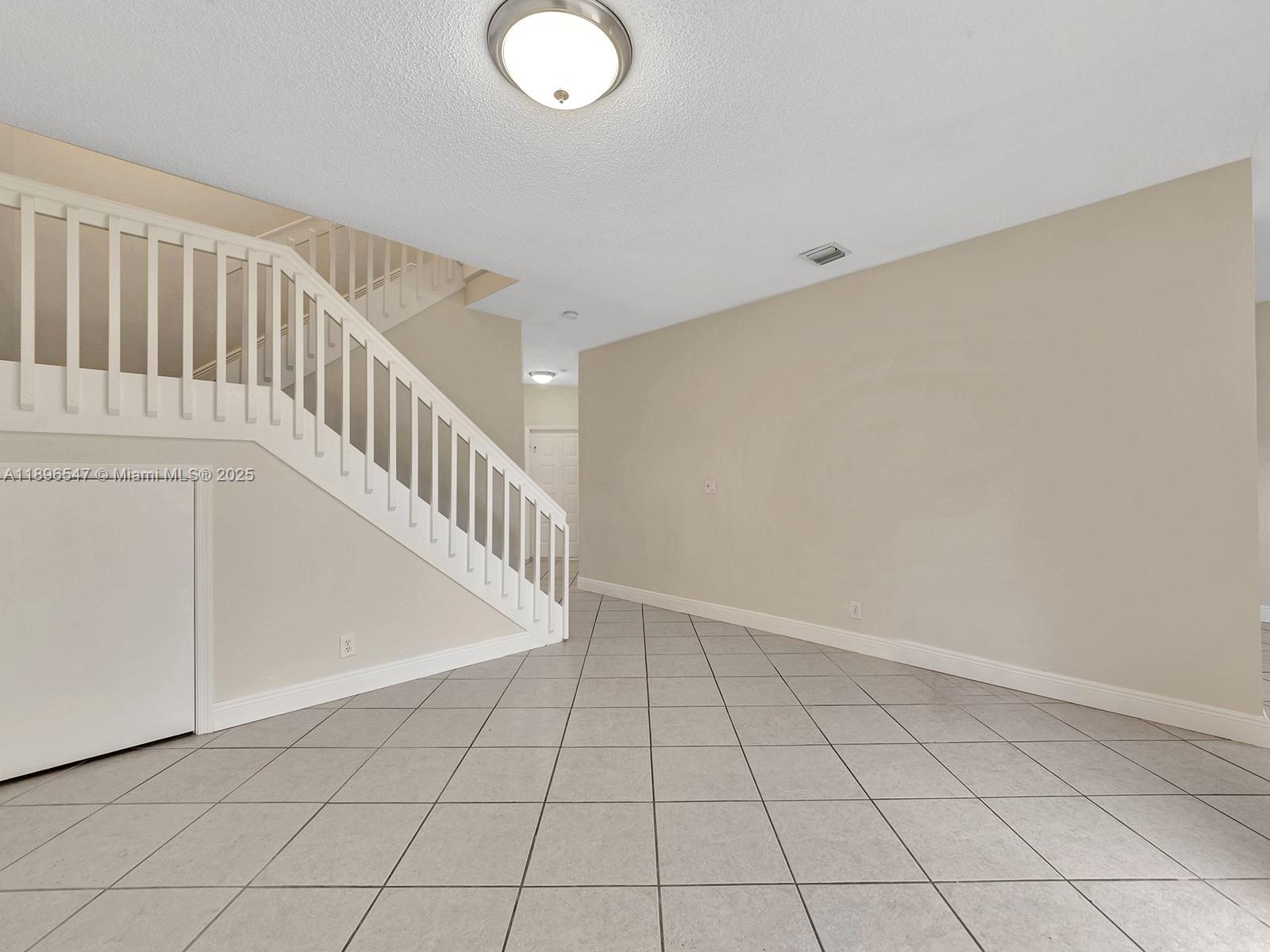 PEMBROKE SHORES - Residential Lease