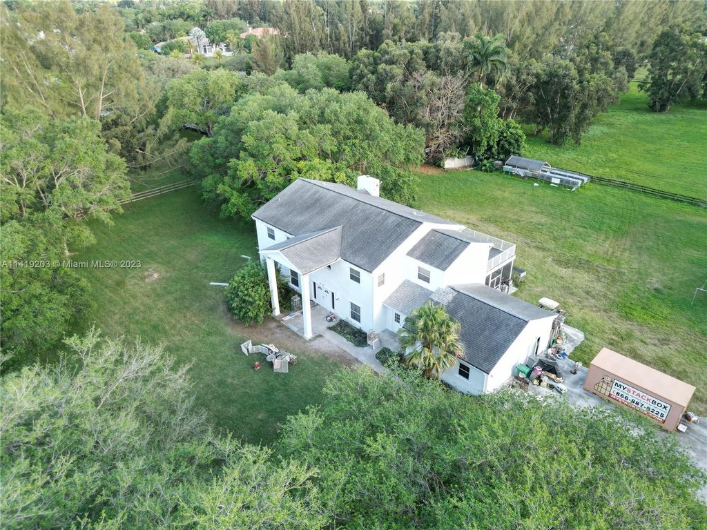 Photo of 18210 SW 60th St, Southwest Ranches, FL 33331 (MLS # A11419203)