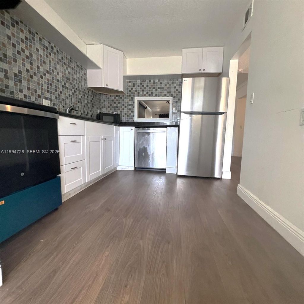 Photo of 109 SW 1st Ave, Hallandale Beach, FL 33009 (MLS # A11994726)