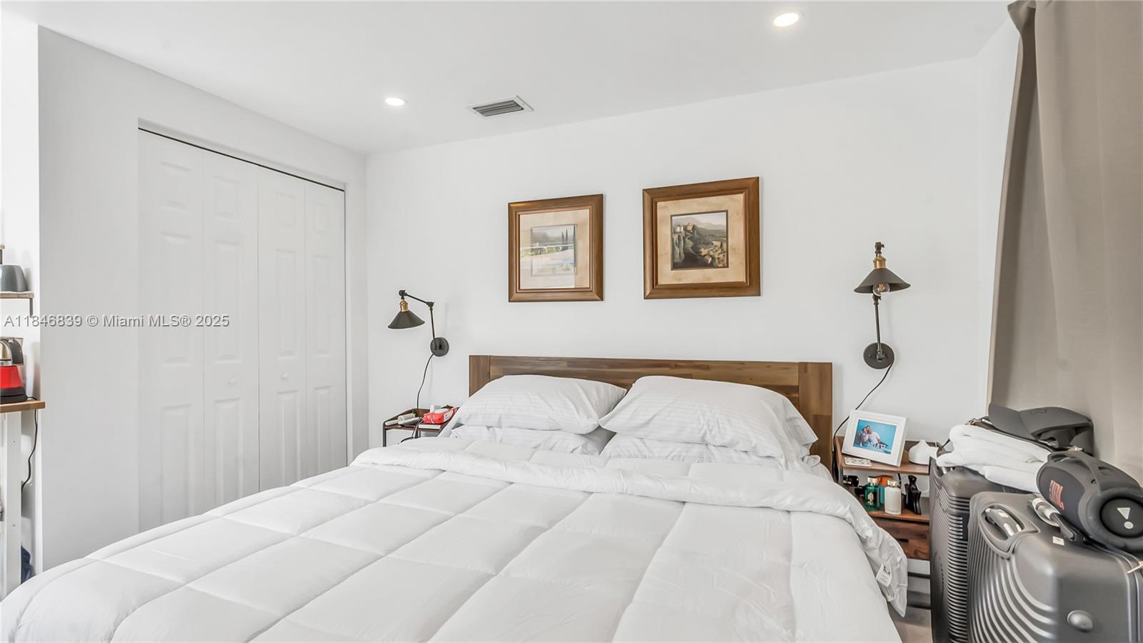 PLEASANT VILLAGE - Residential