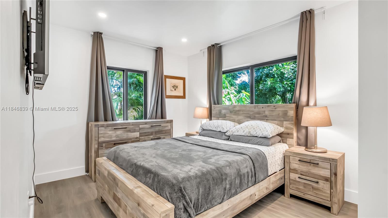 PLEASANT VILLAGE - Residential