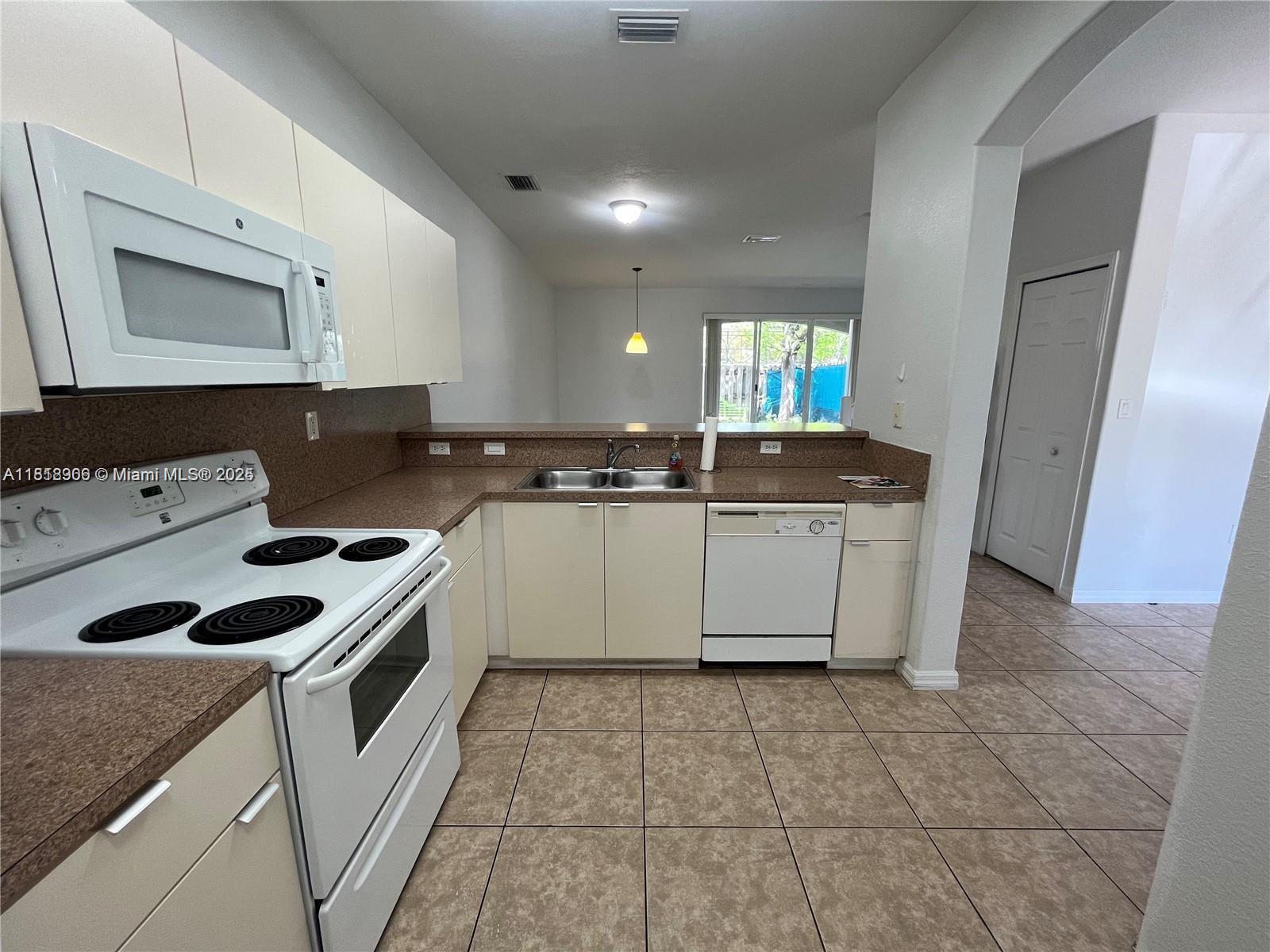 CENTURY GARDENS VILLAS - Residential Lease