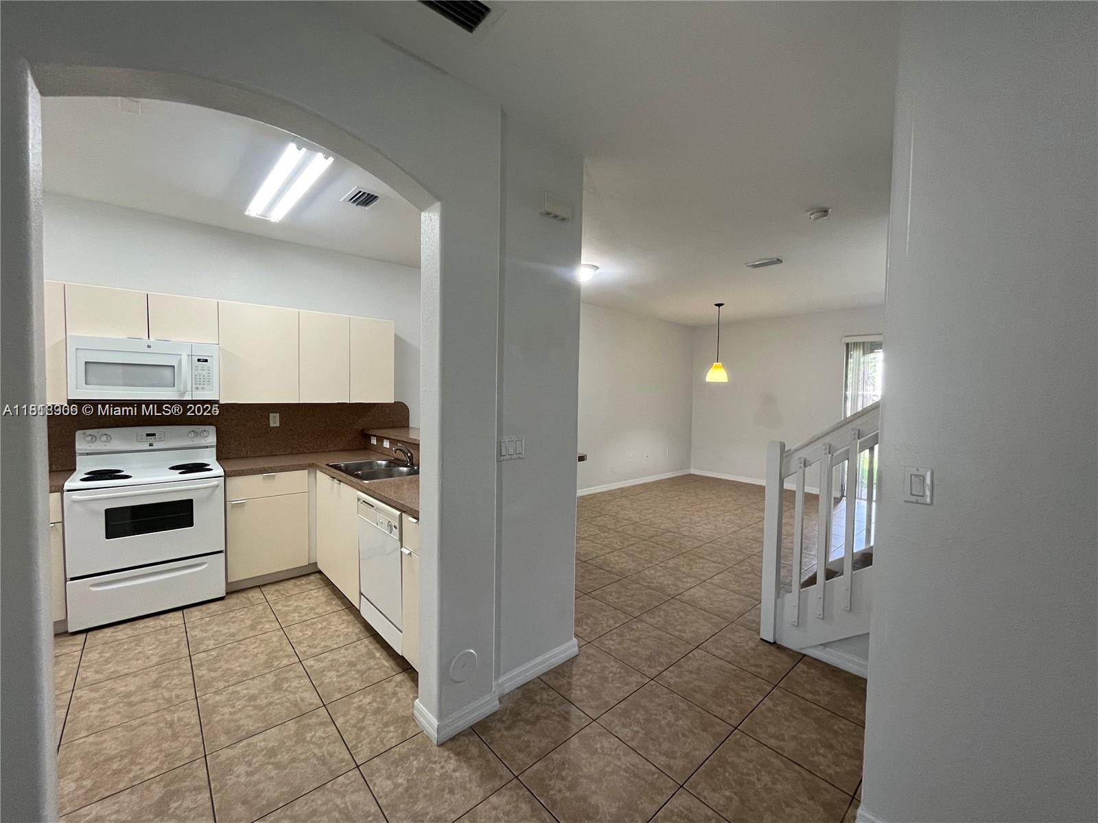 CENTURY GARDENS VILLAS - Residential Lease
