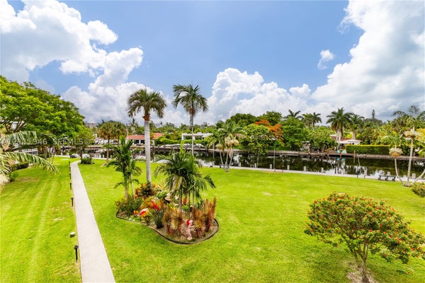 2970 NE 16TH AVE APT 305, OAKLAND PARK, FL 33334 - Image b2cc5ecc2ad879c6fb45ff571fb09787/3463674963