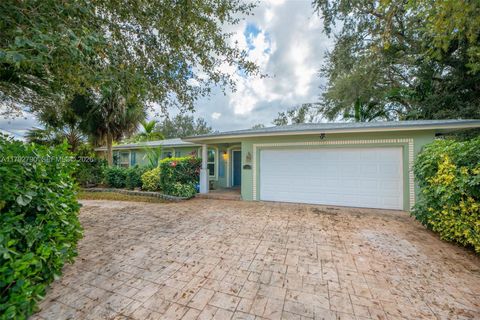 Photo of 11560 NW 26th St, Plantation, FL 33323 (MLS # A11792790)
