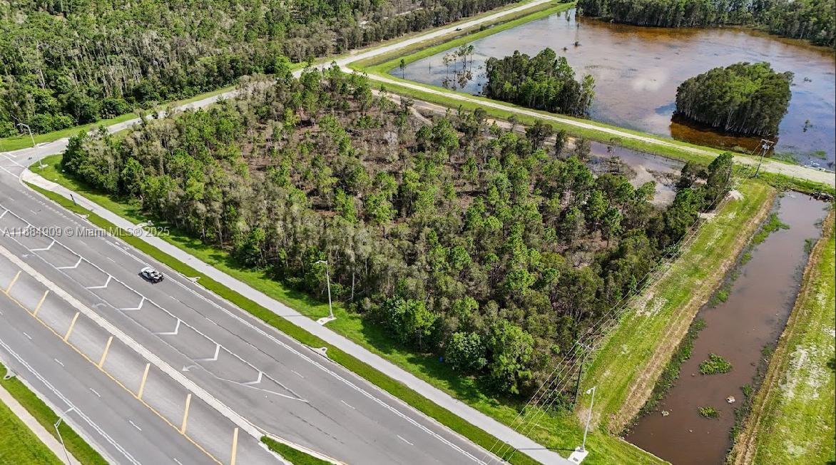 Lee County Unincorporated - Land