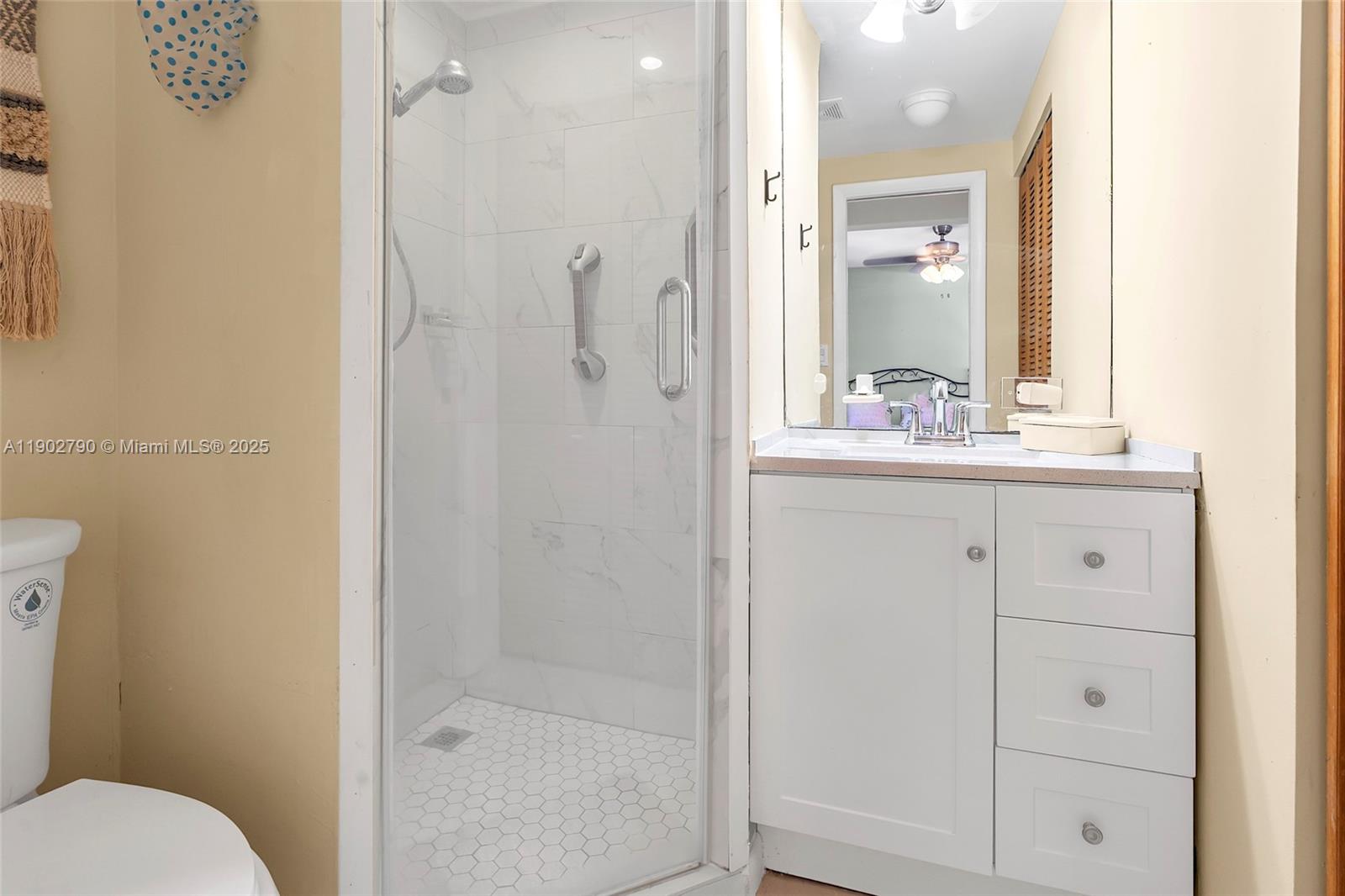 DEVON-AIRE VILLAS SEC 6 - Residential