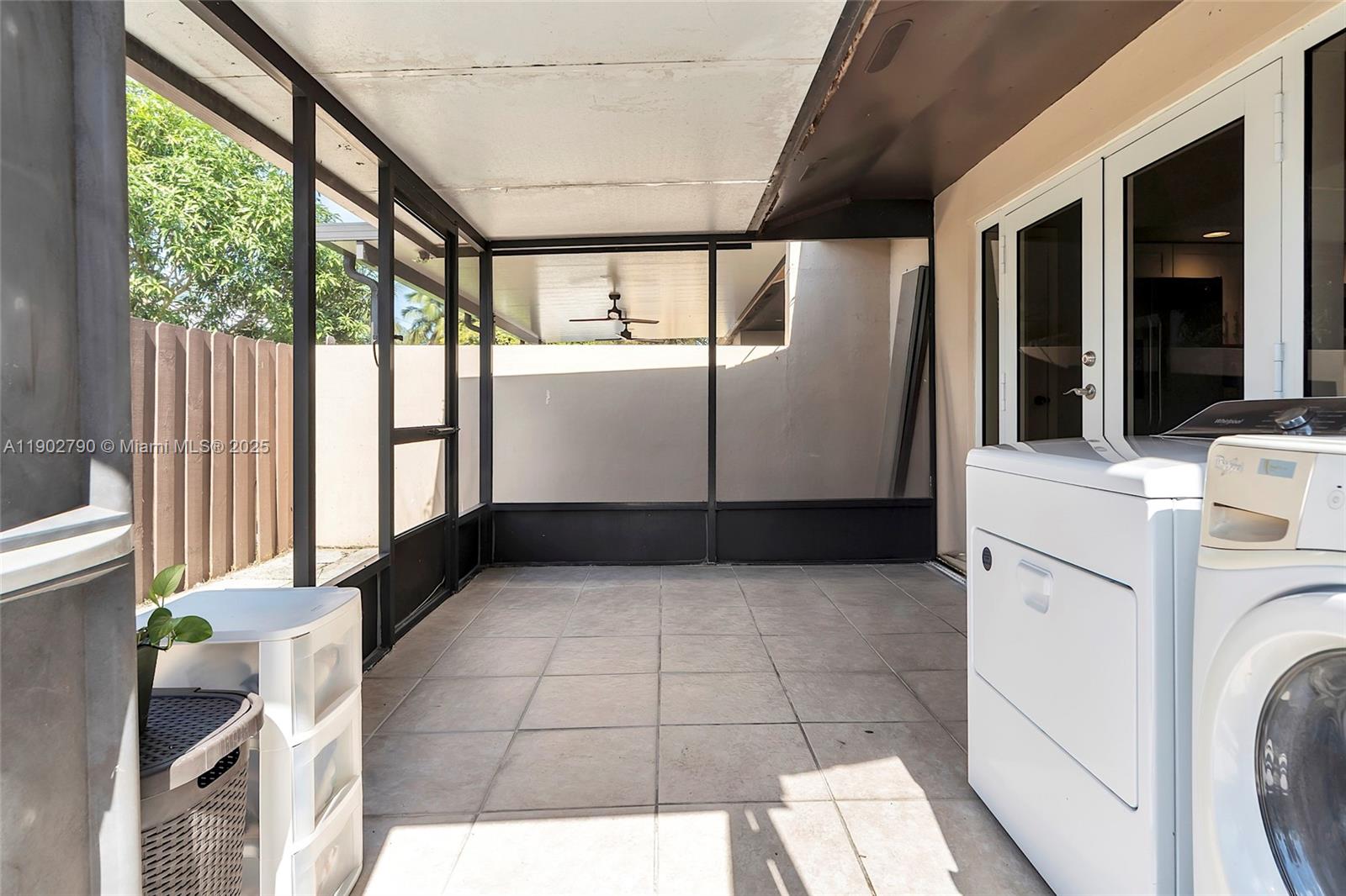 DEVON-AIRE VILLAS SEC 6 - Residential