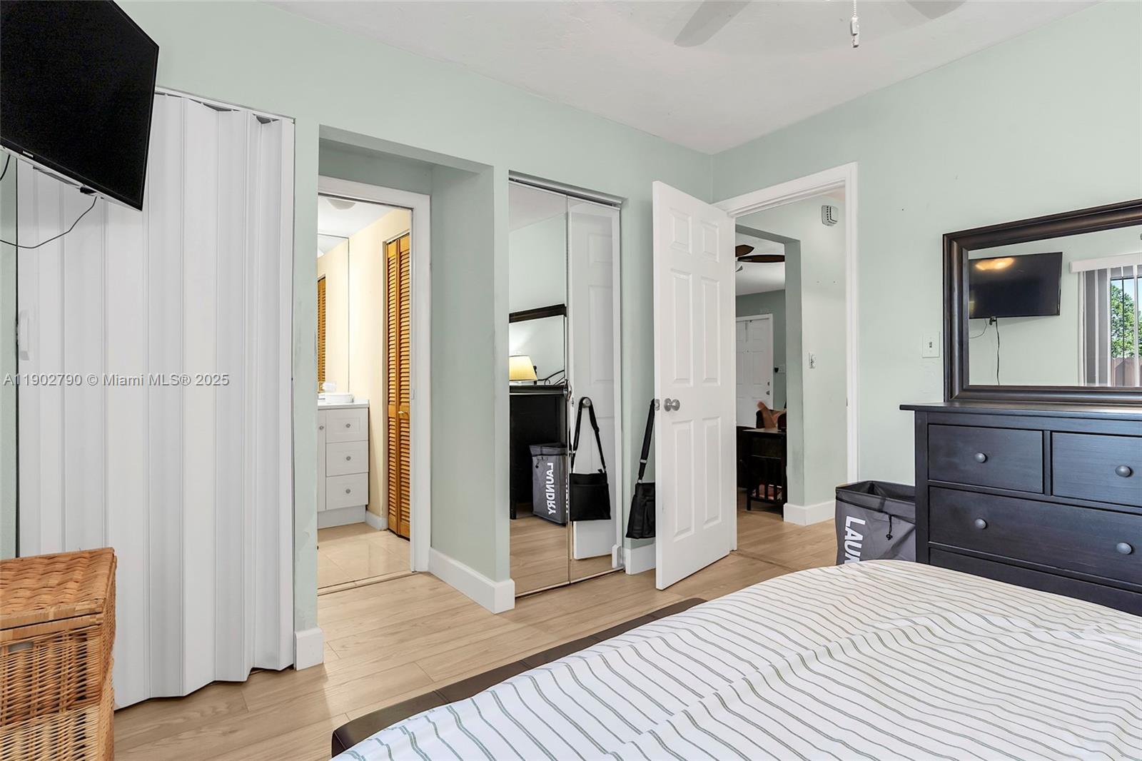 DEVON-AIRE VILLAS SEC 6 - Residential