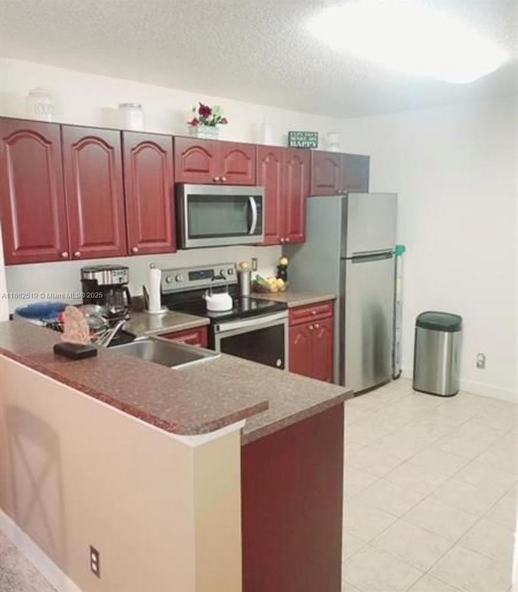 GRAND OASIS CONDO - Residential Lease