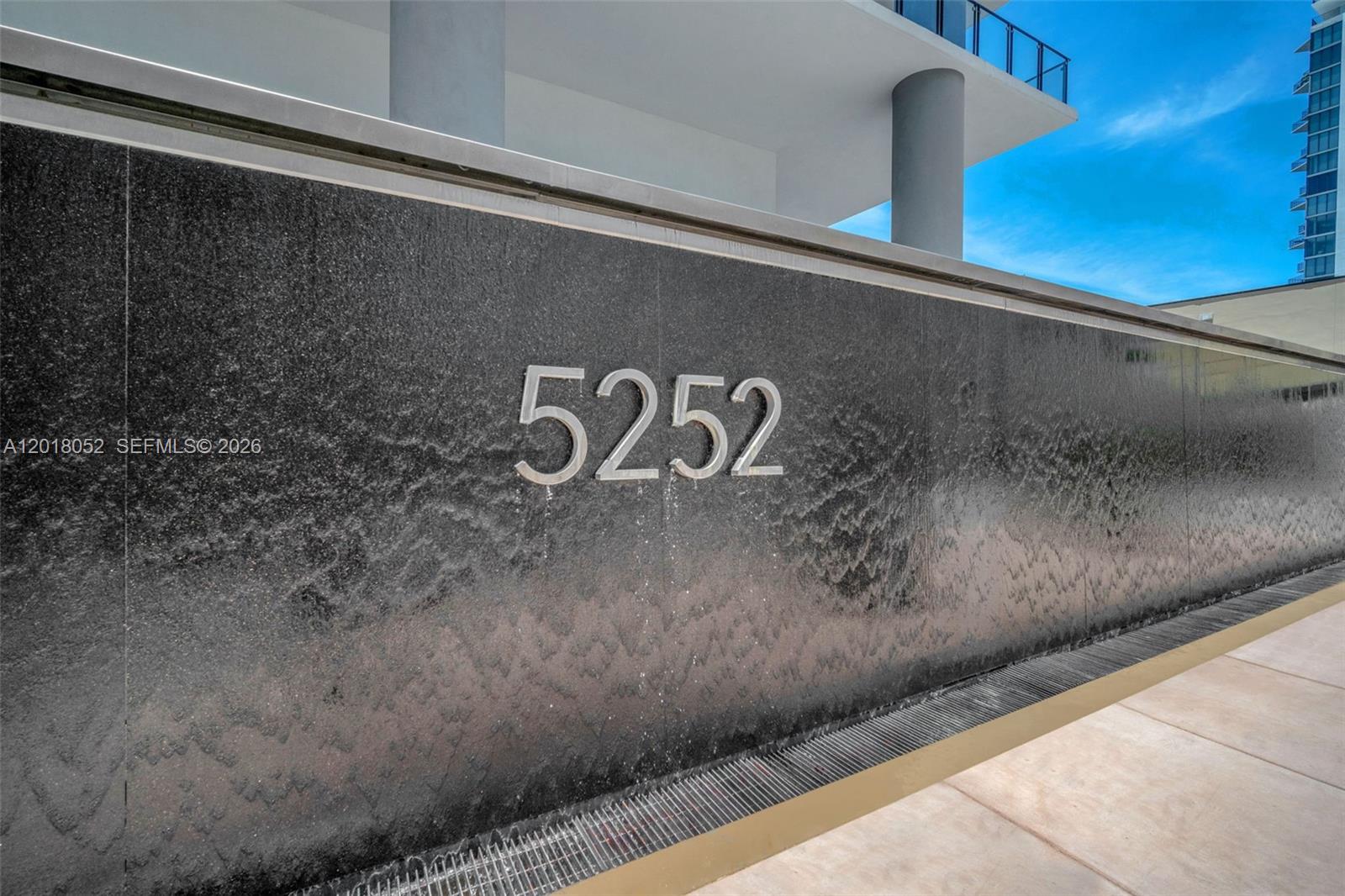 5252 PASEO CONDO - Residential