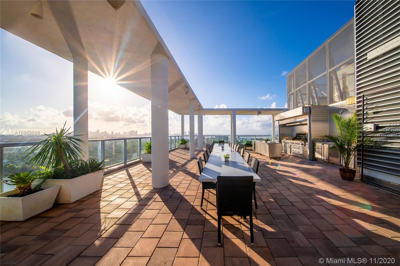 THE CARIBBEAN CONDO - Residential