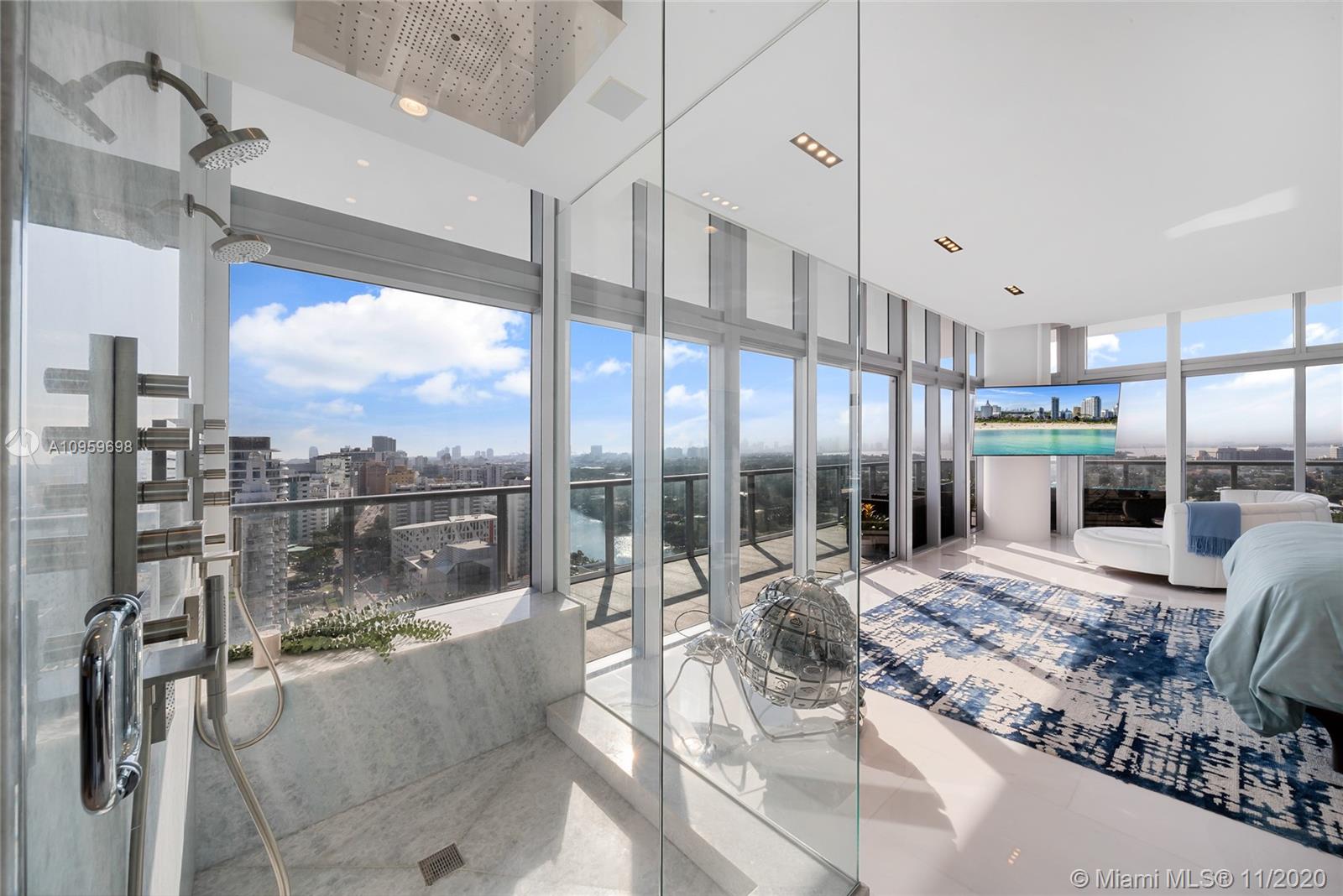 THE CARIBBEAN CONDO - Residential