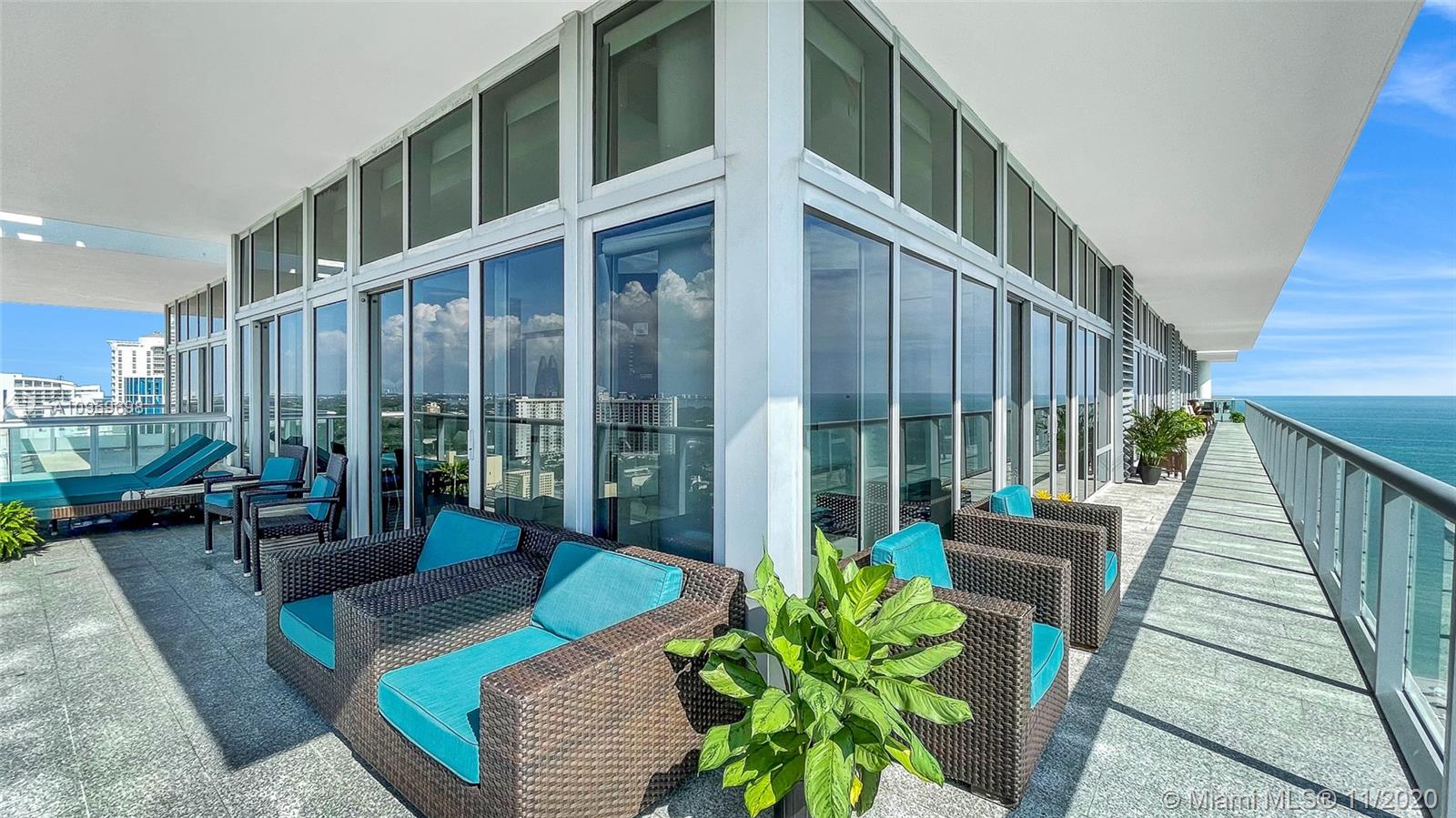 THE CARIBBEAN CONDO - Residential