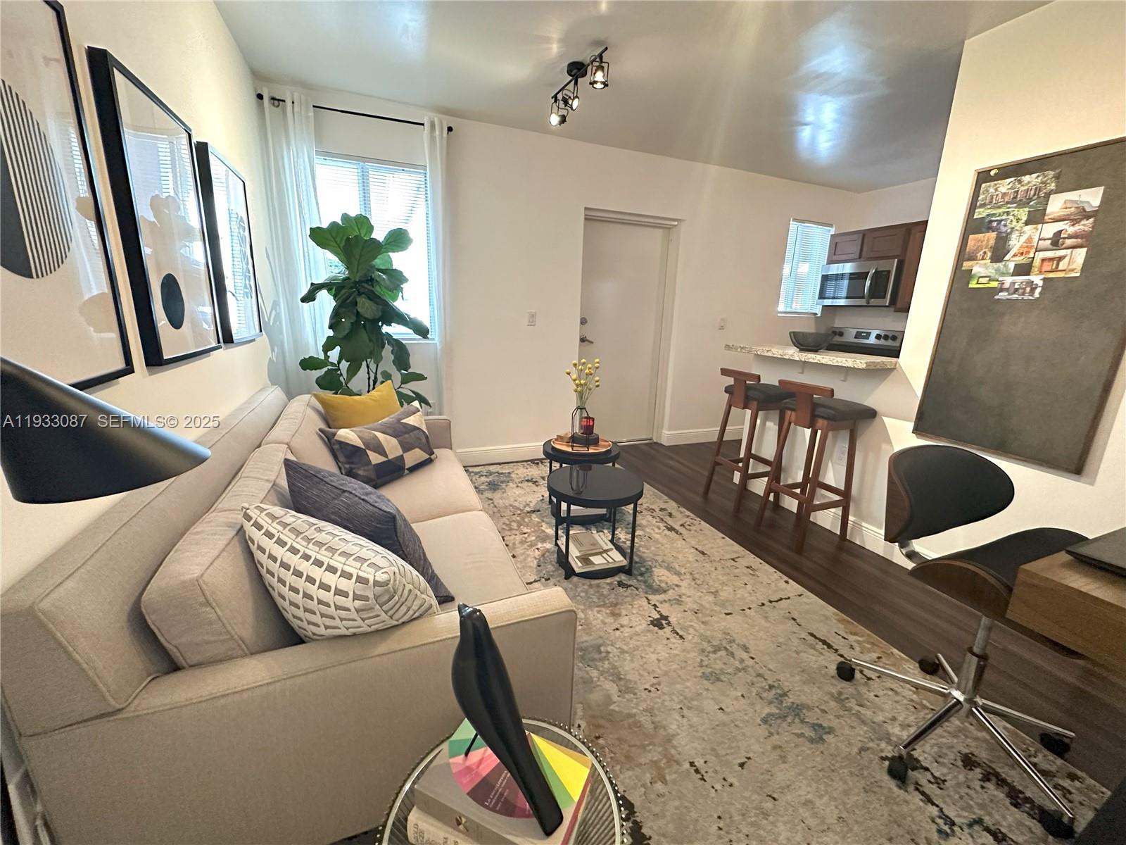 MIAMI NORTH - Residential Lease