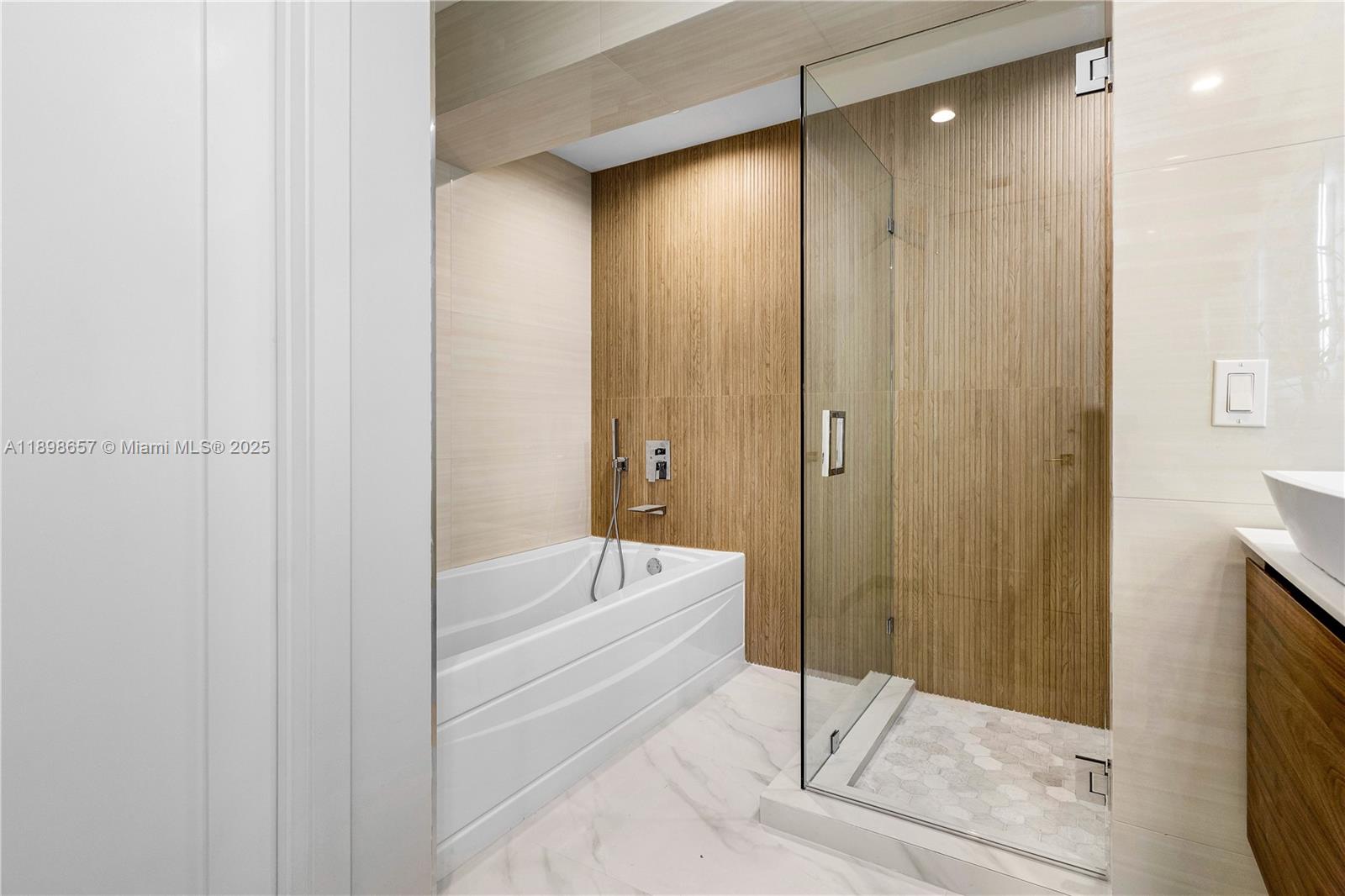 BOCA RATON SQUARE UNIT 14 - Residential