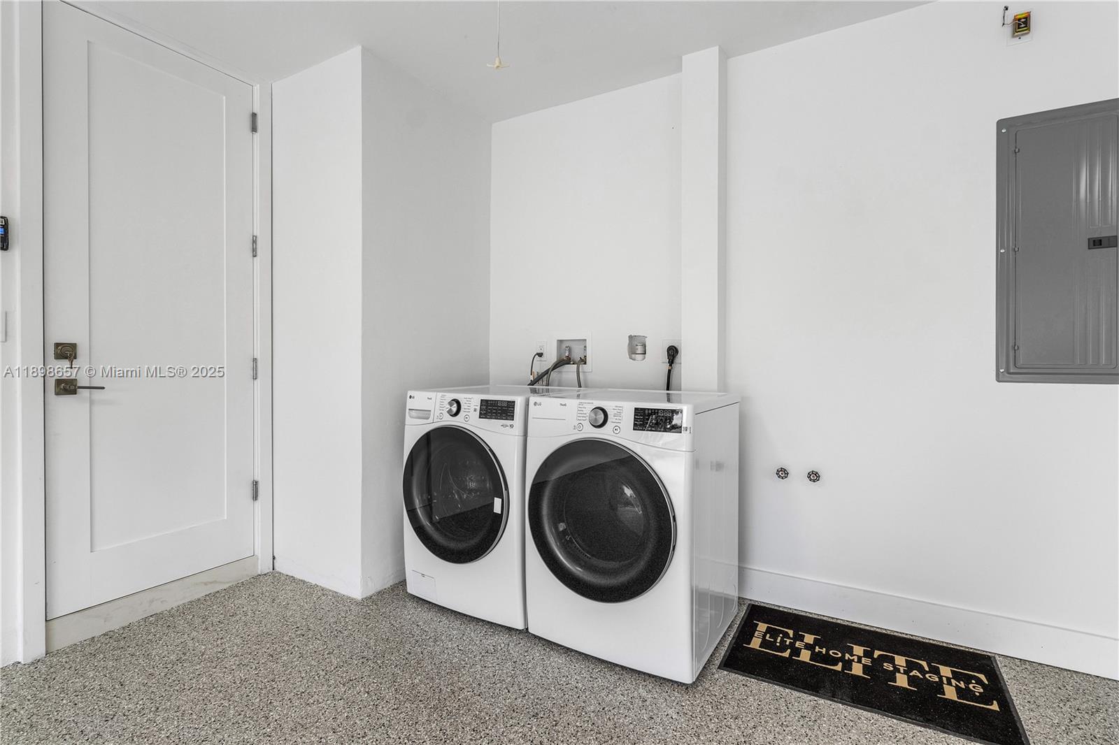 BOCA RATON SQUARE UNIT 14 - Residential