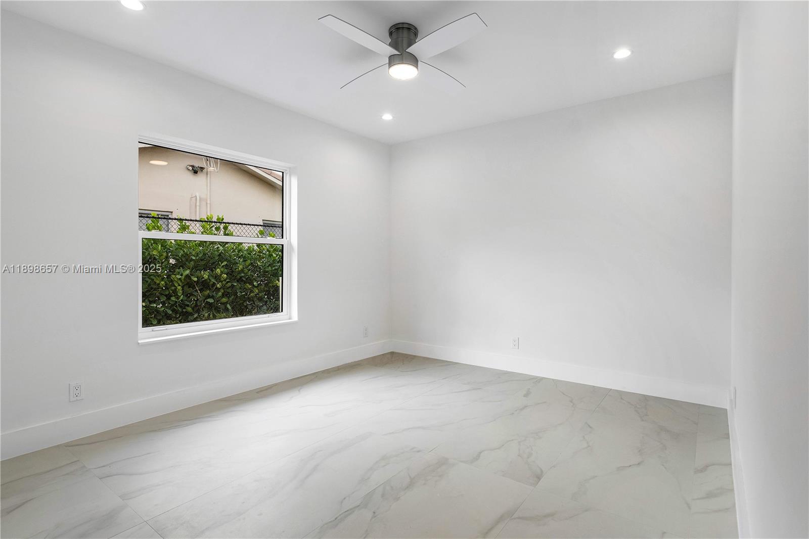BOCA RATON SQUARE UNIT 14 - Residential