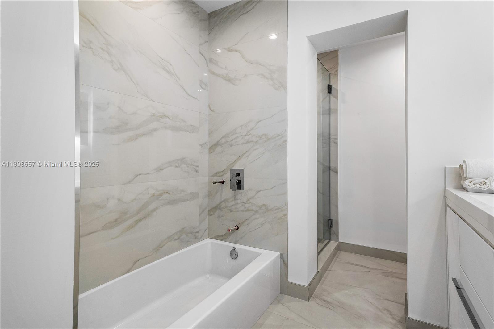 BOCA RATON SQUARE UNIT 14 - Residential