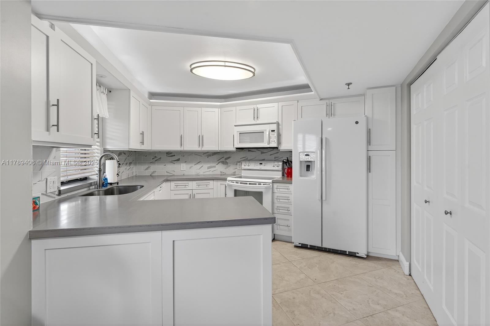 SANDPOINTE BAY CONDO - Residential