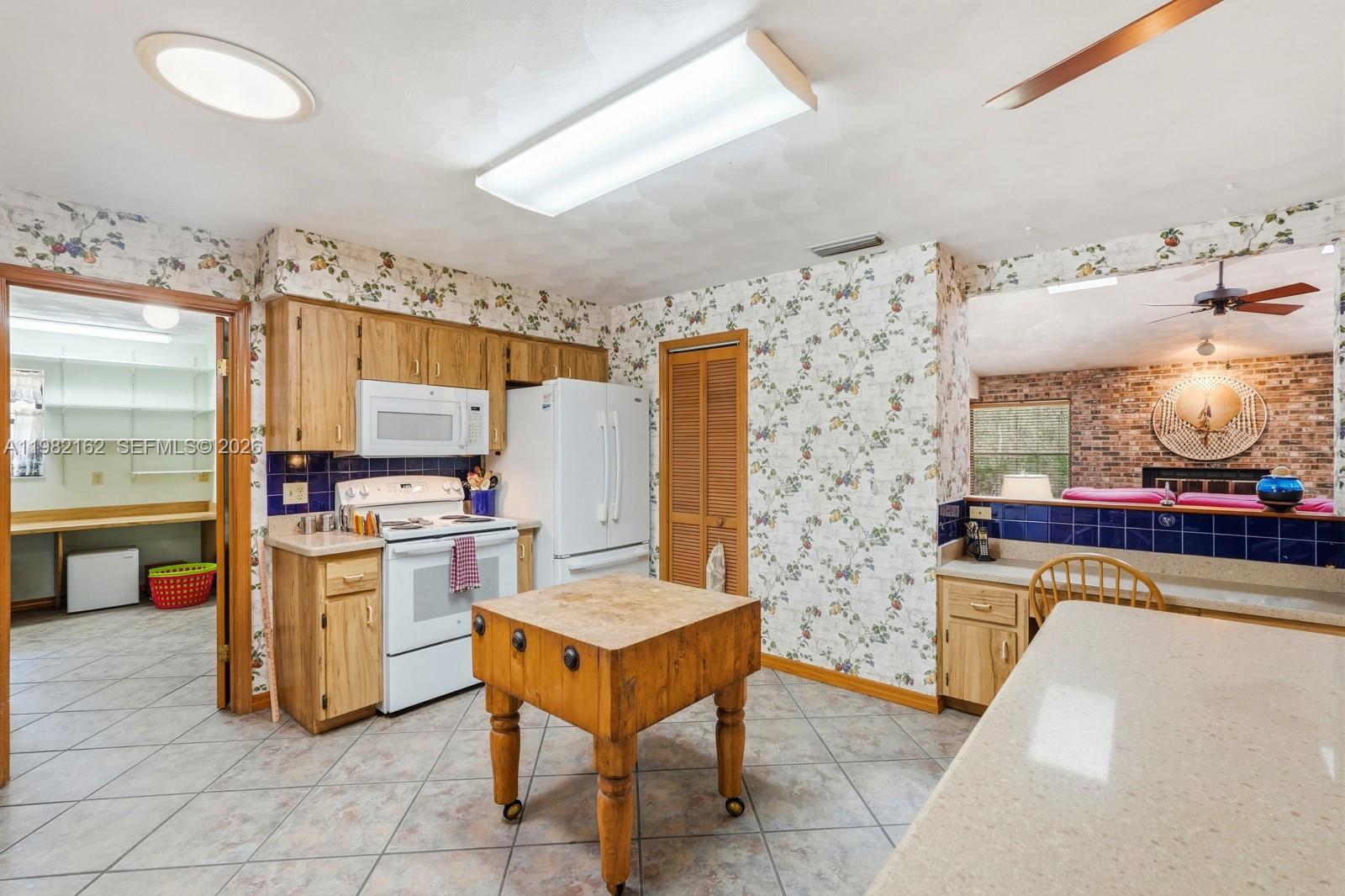 RIMA RIDGE RANCHETTES - Residential