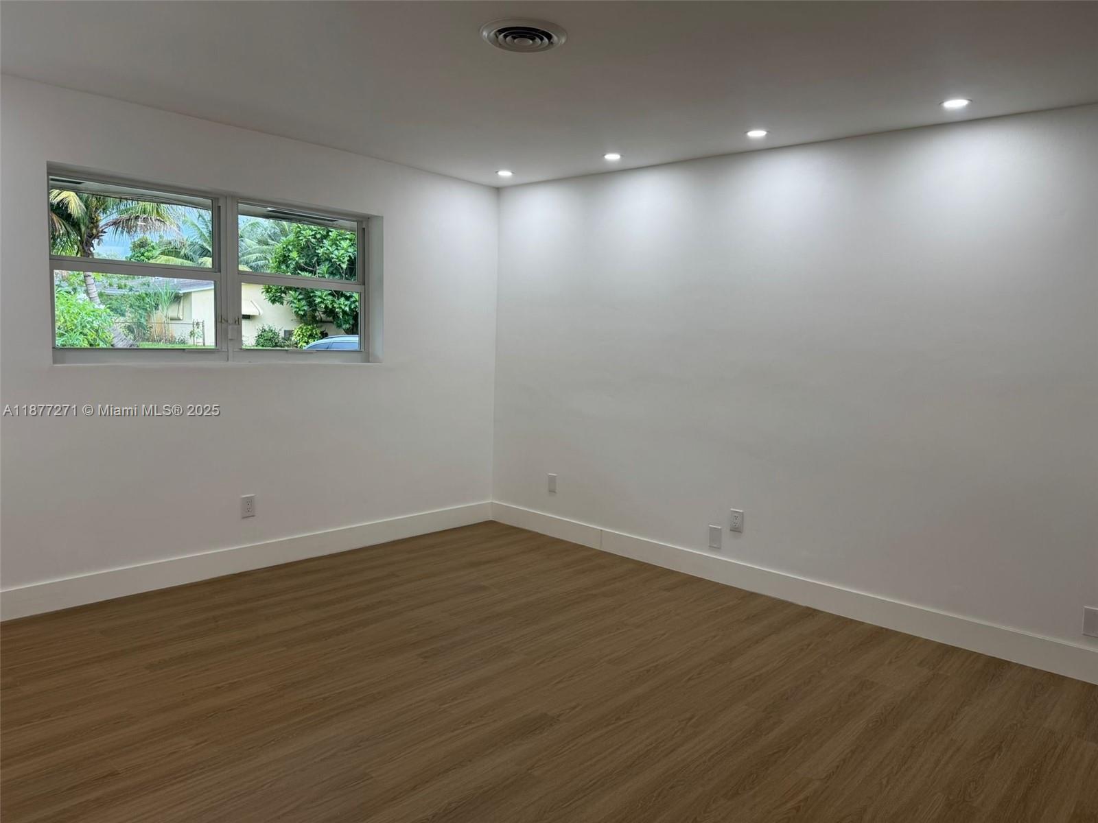 EAST PLANTATION 2ND SEC - Residential