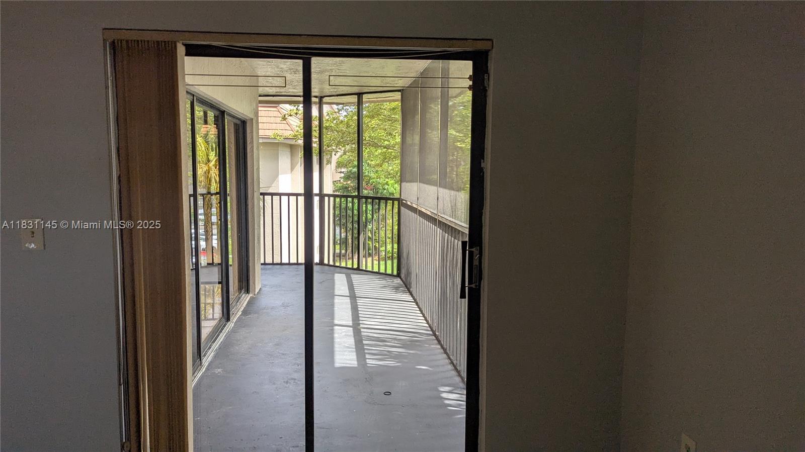 SUMMERTREE VILG CALIF CL - Residential