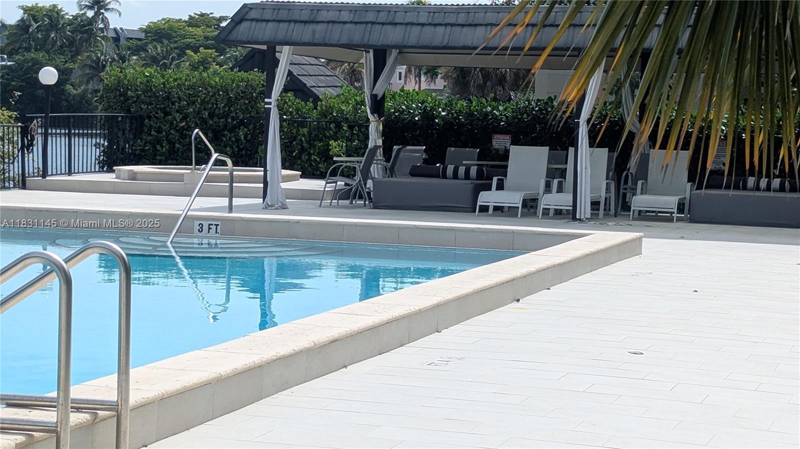 SUMMERTREE VILG CALIF CL - Residential