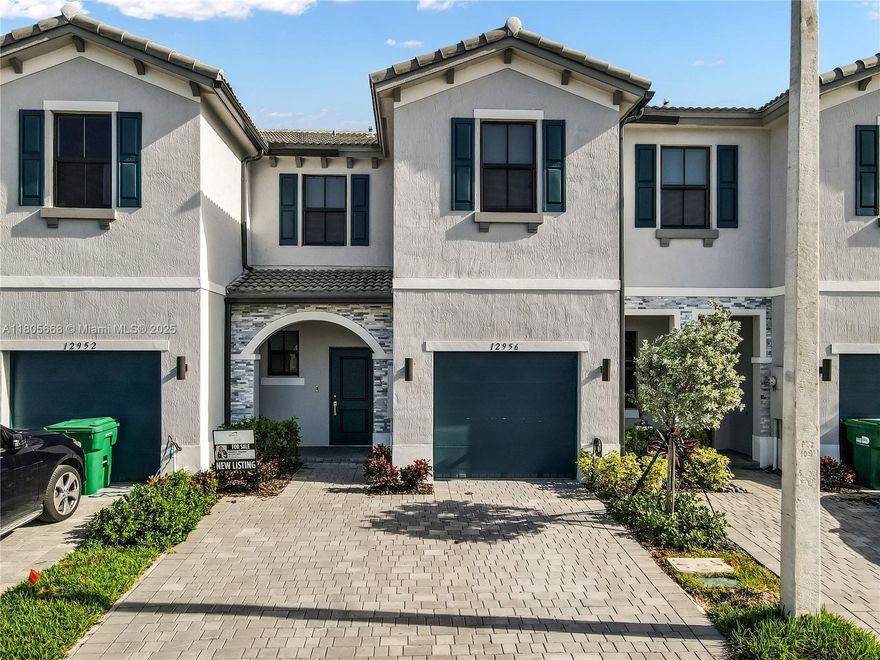 APPROVED SHORTSALE! Opportunity knocks in Homestead! Discover unbeatable value in the spacious three bedroom 3 2/1 bathroom townhome, with fantastic amenities. This short sale is your chance to own a a great home at a remarkable price-for savvy buyers,
investor, or first time homeowners willing to act fast. 

Enjoy a bright and open floor plan, generously size bedrooms, a functional kitchen with ample cabinetry, a private outdoor space ideal for relaxing or entertaining. With some TLC this home has incredible potential. 

Don’t miss your chance to turn this opportunity into your next investment or forever home call today.