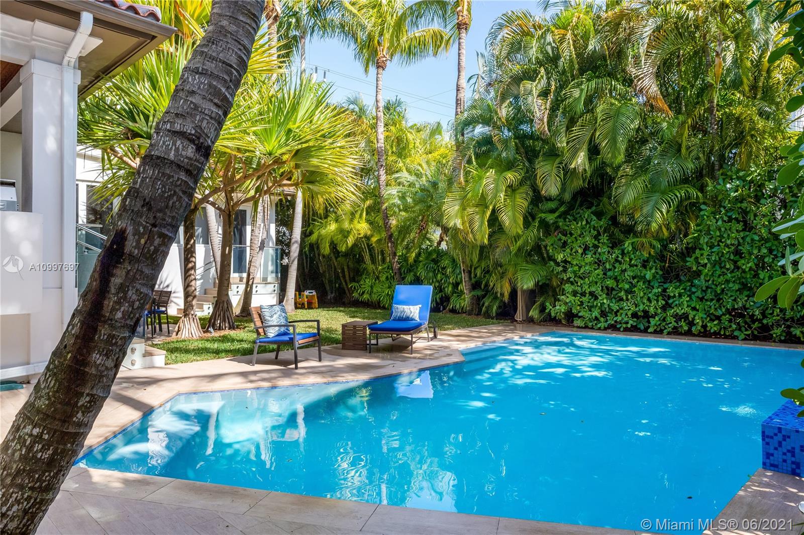 TROPICAL ISLE HOMES SUB - Residential