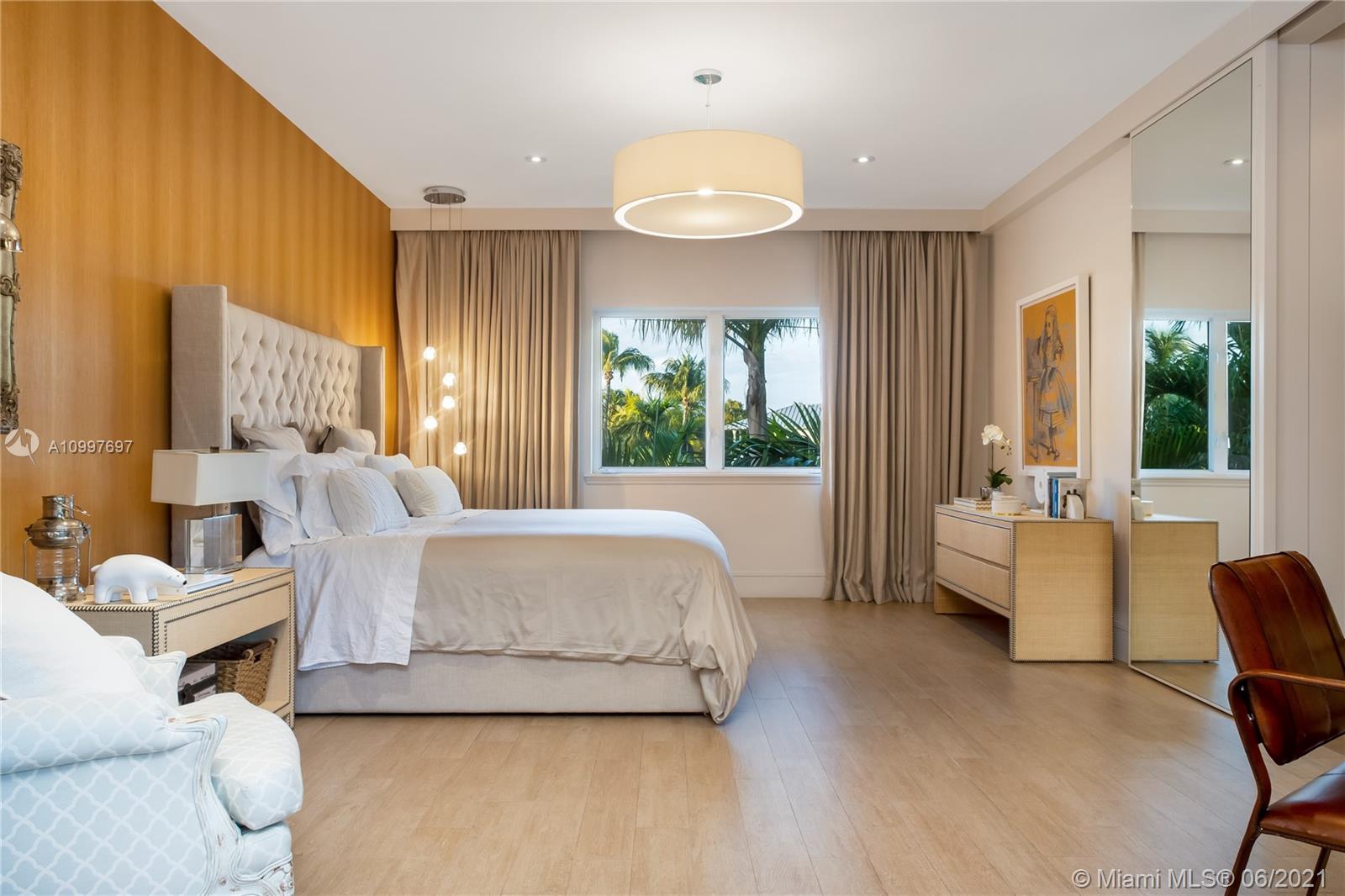 TROPICAL ISLE HOMES SUB - Residential