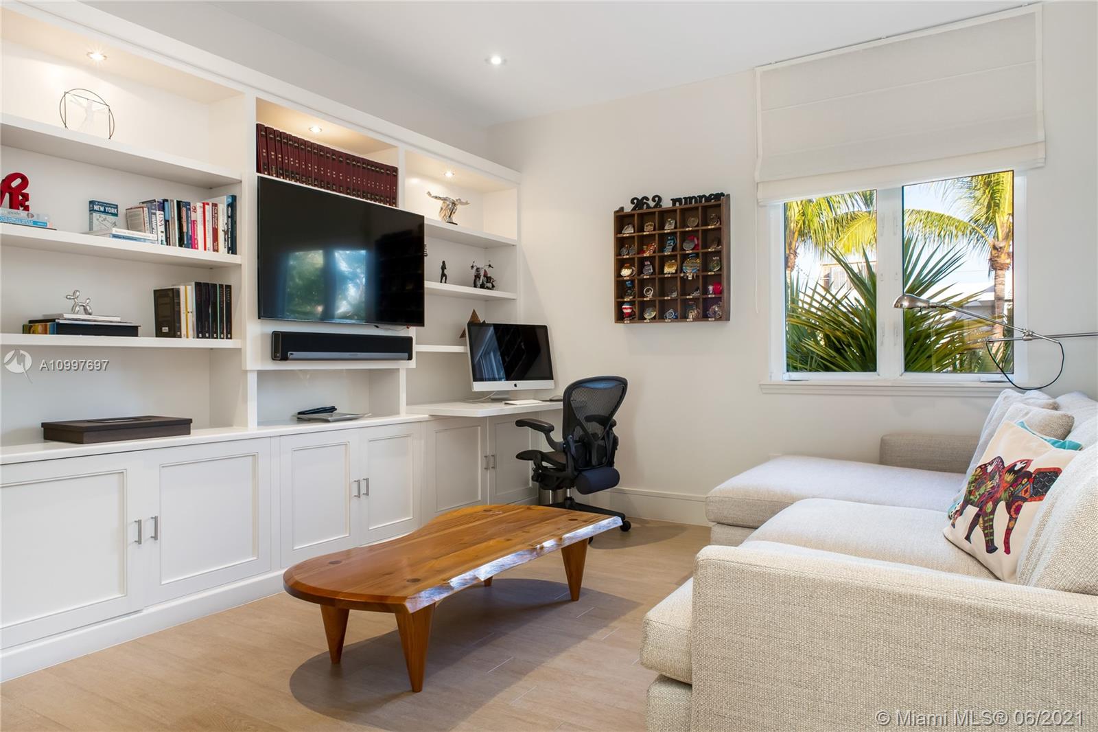 TROPICAL ISLE HOMES SUB - Residential