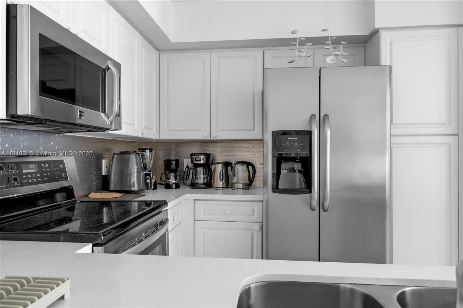 THE YACHT CLUB AT AVENTUR - Residential Lease