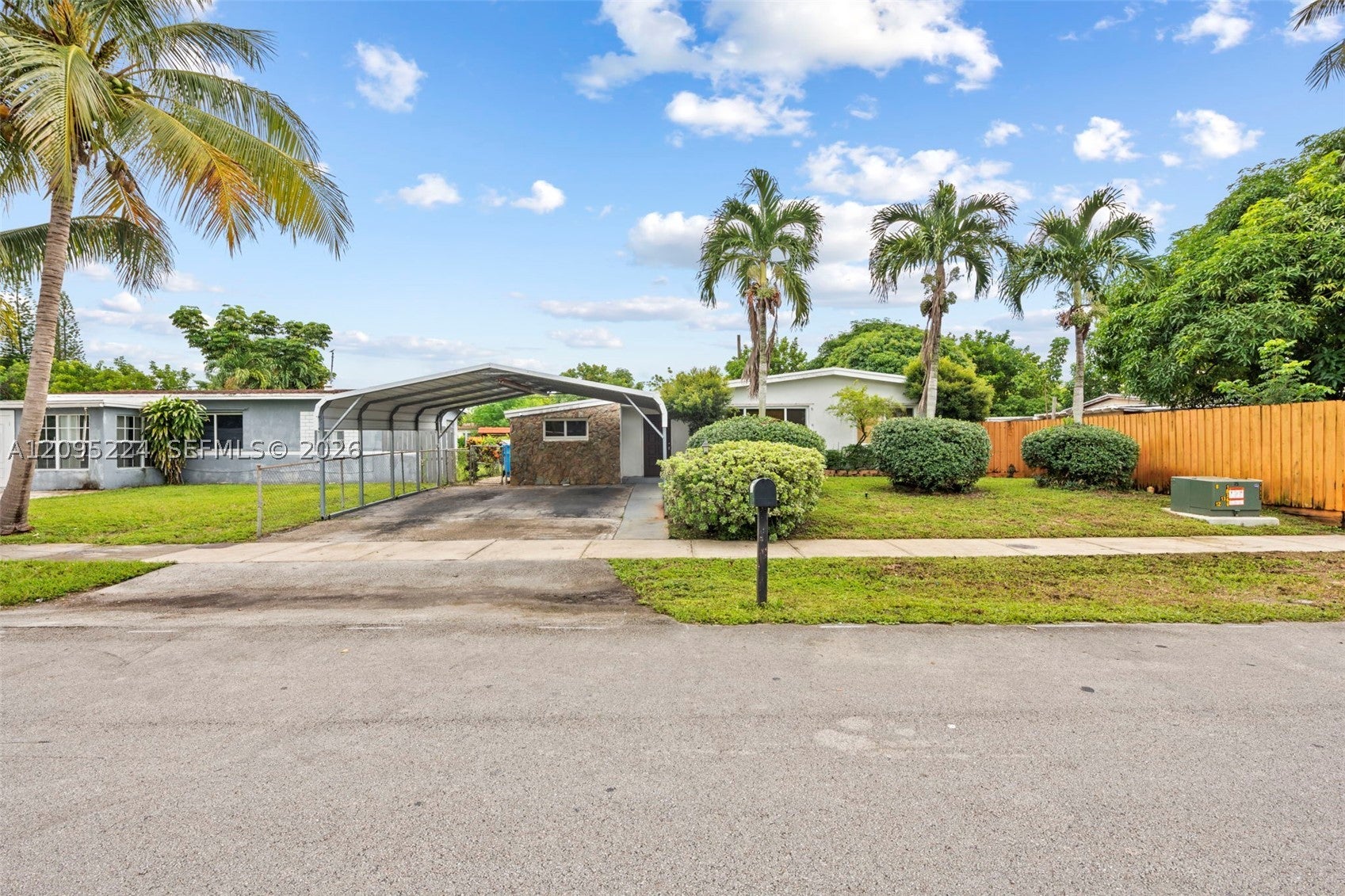 3711 SW 39th Ave