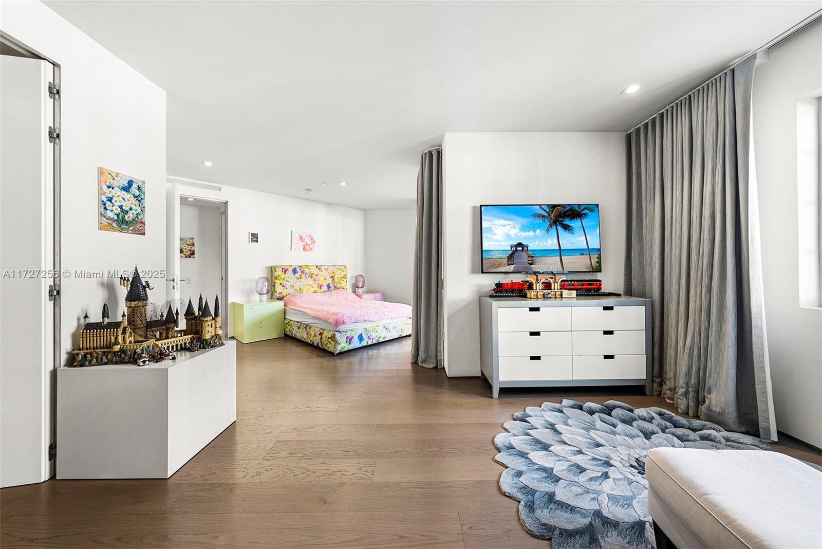 OCEANSIDE AT FISHER ISLAN - Residential