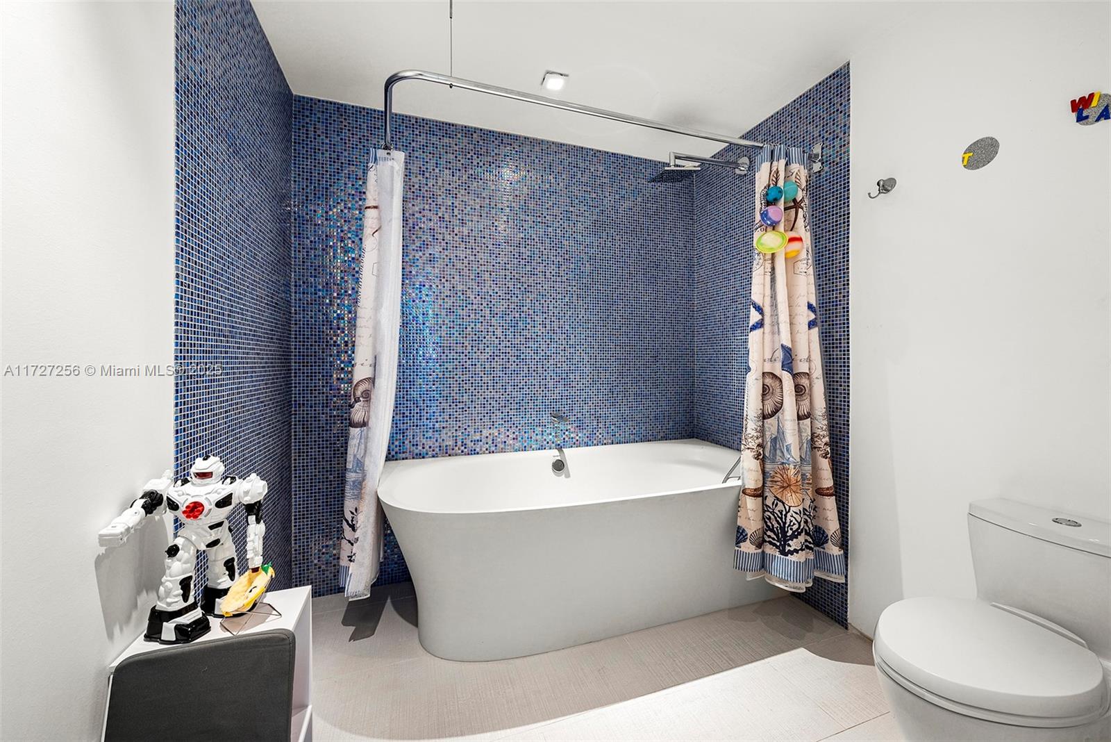 OCEANSIDE AT FISHER ISLAN - Residential