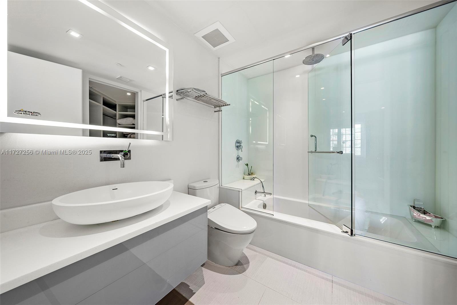 OCEANSIDE AT FISHER ISLAN - Residential
