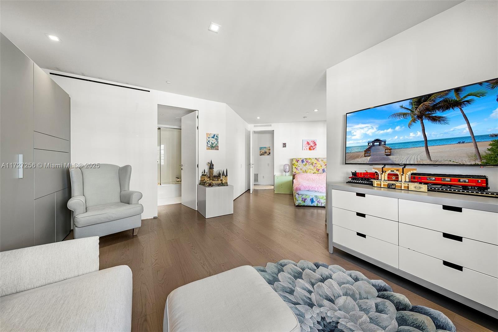 OCEANSIDE AT FISHER ISLAN - Residential